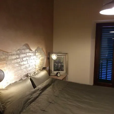 Trans Tiberim Apartment *